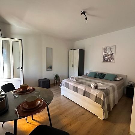 Studio Apartment Coce Trogir Eksteriør billede
