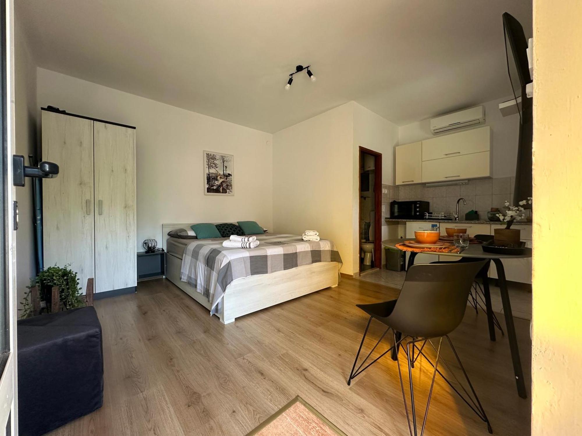 Studio Apartment Coce Trogir Eksteriør billede