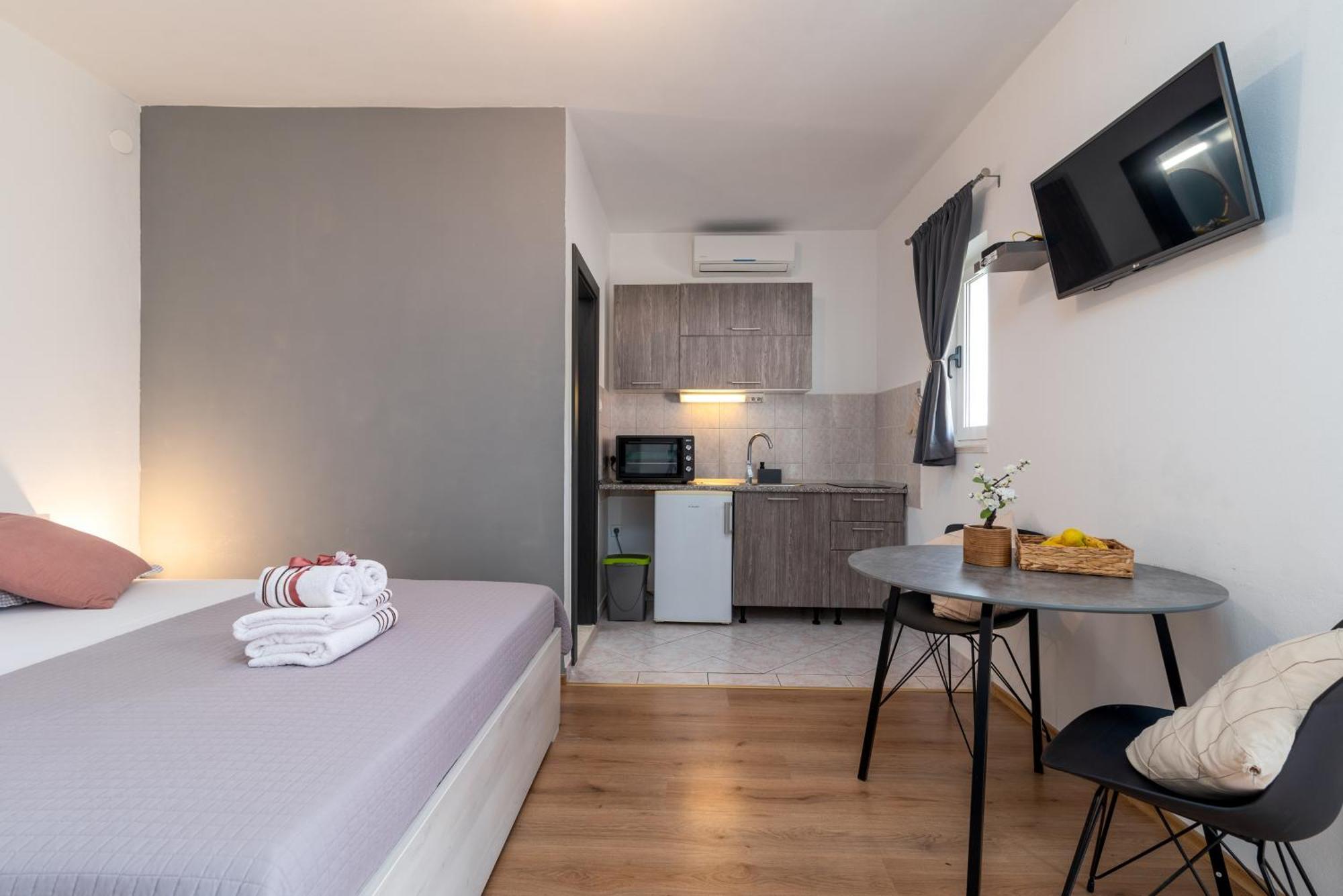 Studio Apartment Coce Trogir Eksteriør billede