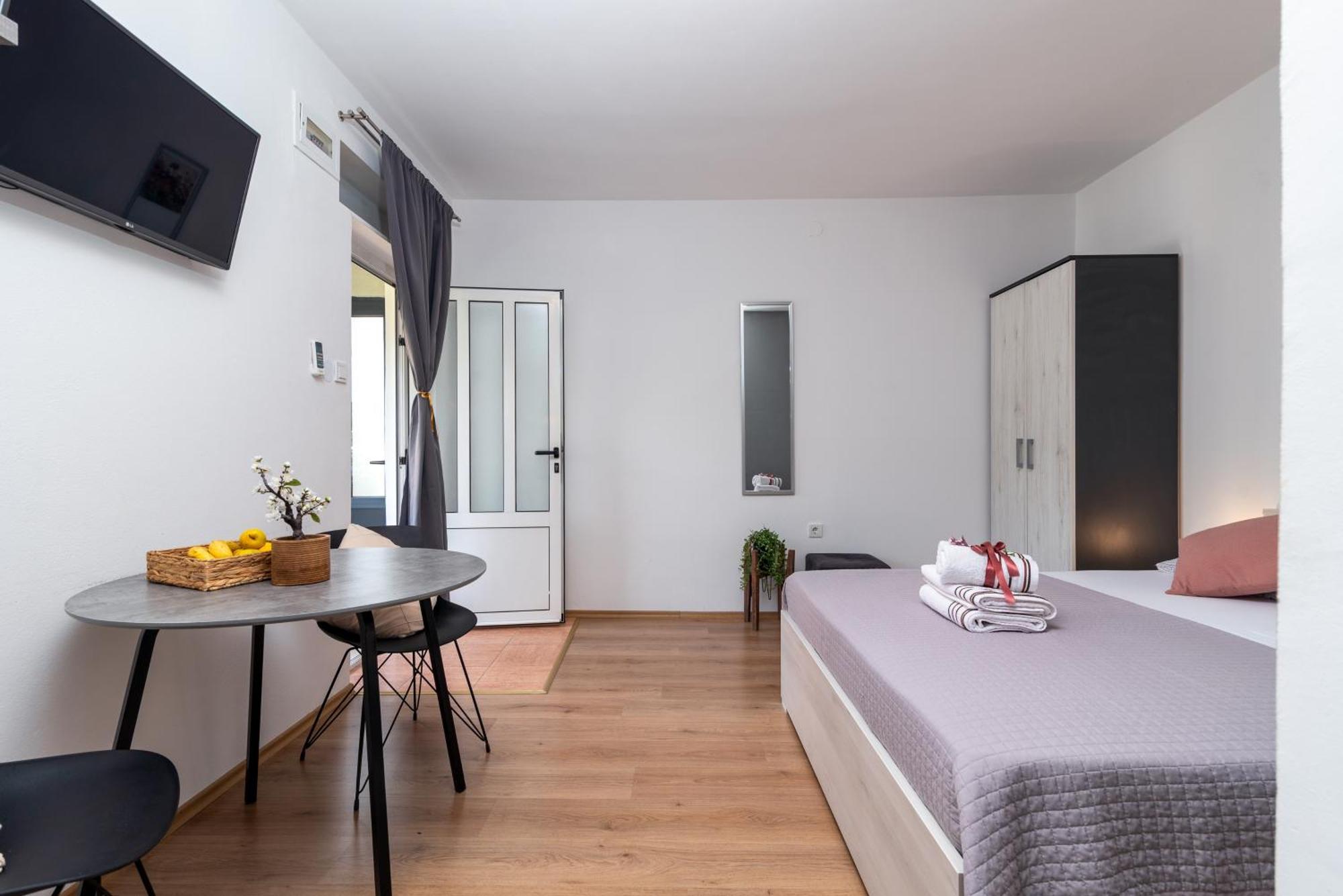 Studio Apartment Coce Trogir Eksteriør billede