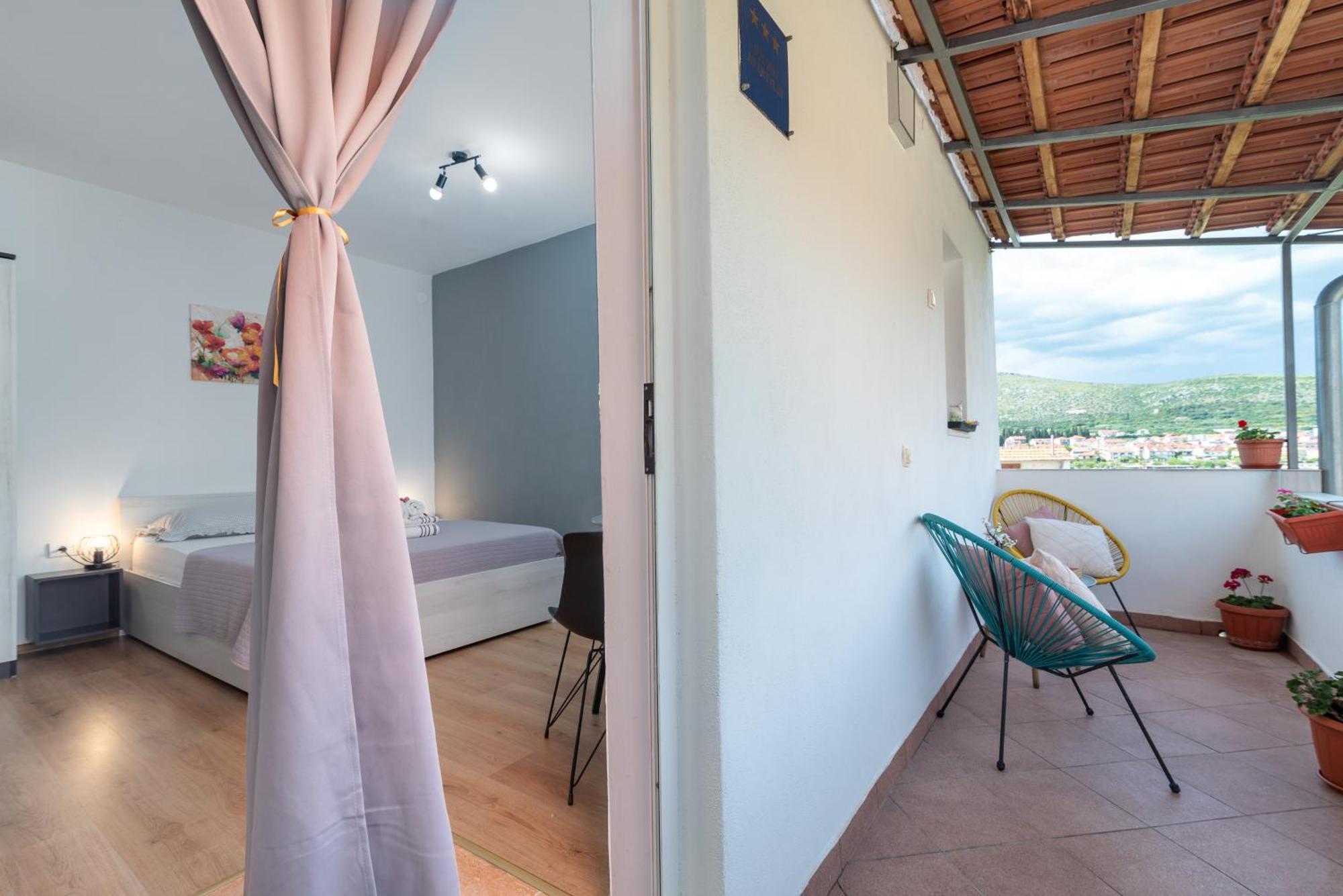 Studio Apartment Coce Trogir Eksteriør billede