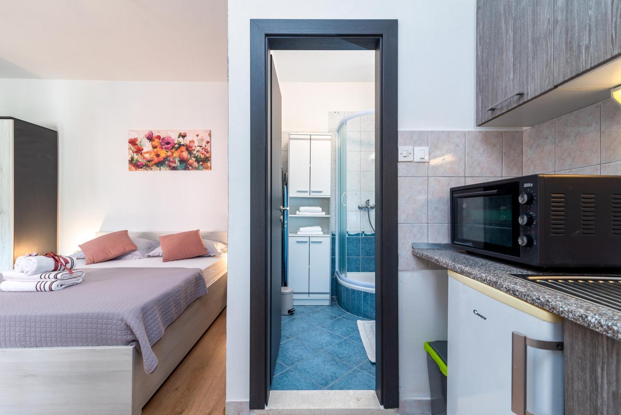 Studio Apartment Coce Trogir Eksteriør billede