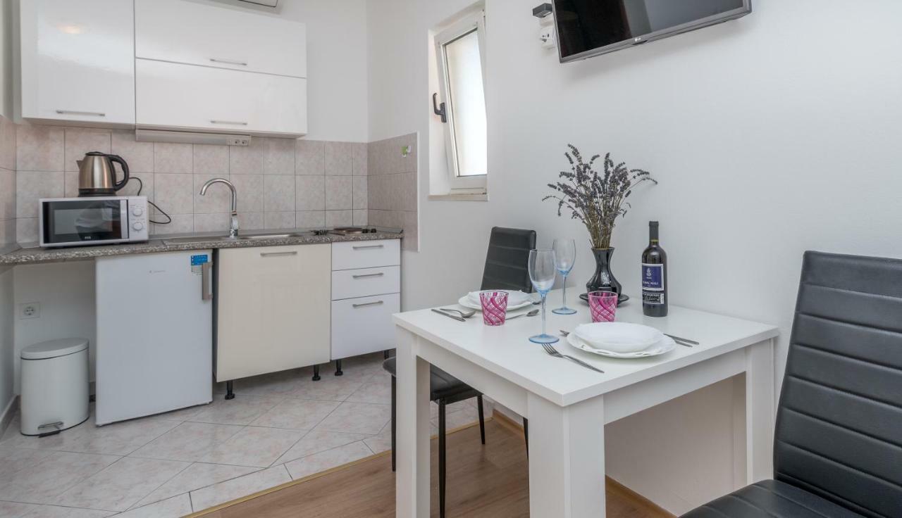 Studio Apartment Coce Trogir Eksteriør billede